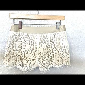 Kensie White Nude Ivory Lace shorts size 4